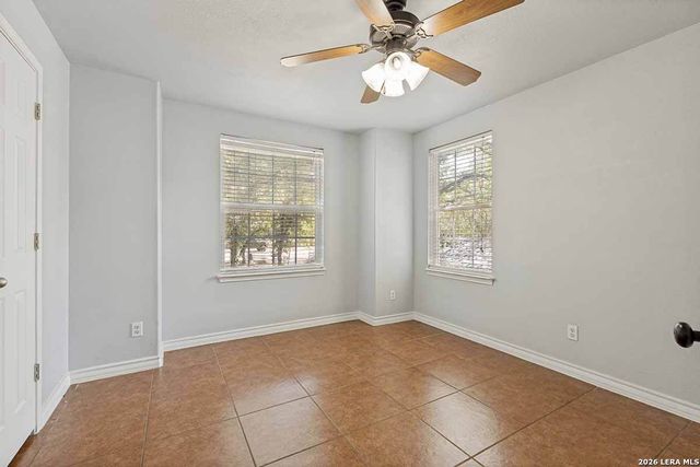 200 Oak Hollow Drive, La Vernia, TX 78121