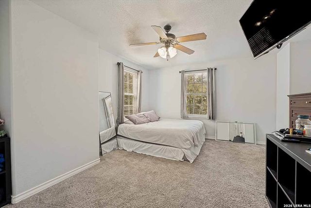 200 Oak Hollow Drive, La Vernia, TX 78121