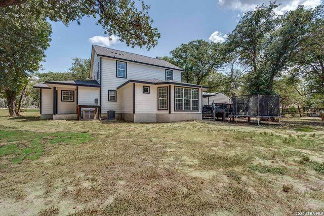 200 Oak Hollow Drive, La Vernia, TX 78121