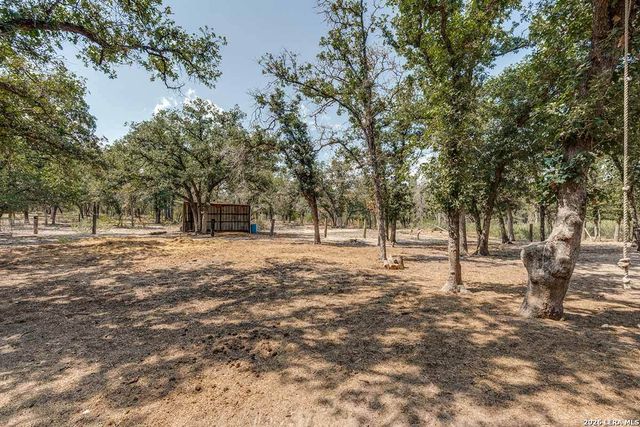 200 Oak Hollow Drive, La Vernia, TX 78121