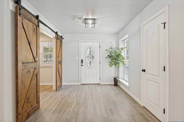 200 Oak Hollow Drive, La Vernia, TX 78121