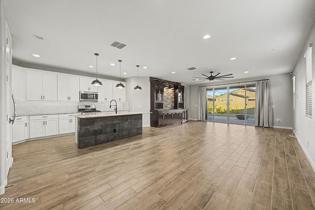 2053 W LONESOME Trail, Phoenix, AZ 85085