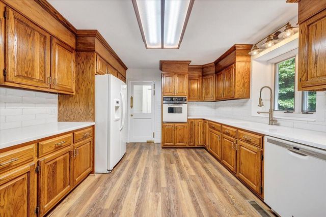 112 Sedgefield LN, Vinton, VA 24179