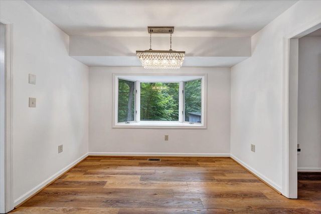 112 Sedgefield LN, Vinton, VA 24179