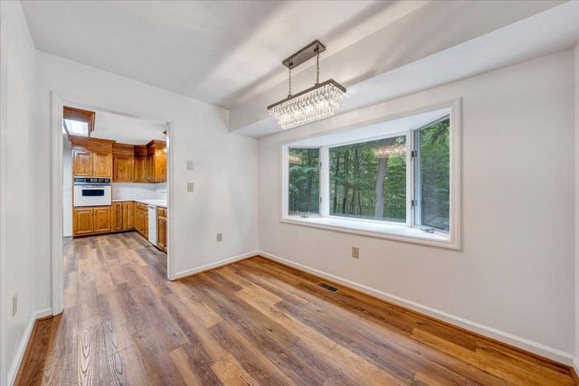 112 Sedgefield LN, Vinton, VA 24179