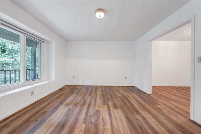 112 Sedgefield LN, Vinton, VA 24179