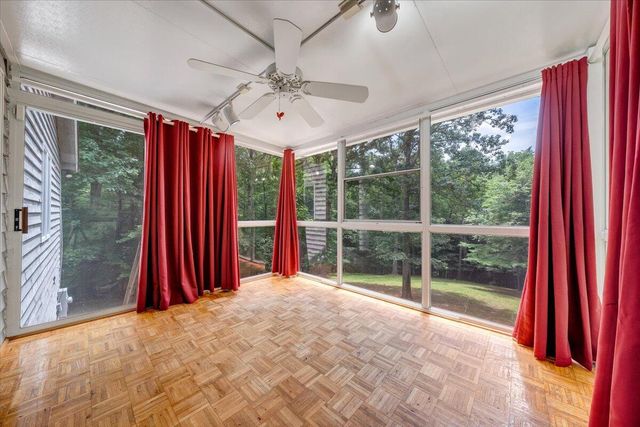 112 Sedgefield LN, Vinton, VA 24179