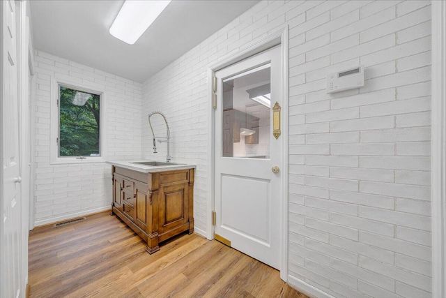 112 Sedgefield LN, Vinton, VA 24179