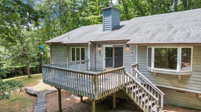 112 Sedgefield LN, Vinton, VA 24179