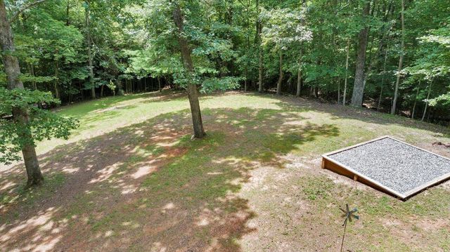 112 Sedgefield LN, Vinton, VA 24179