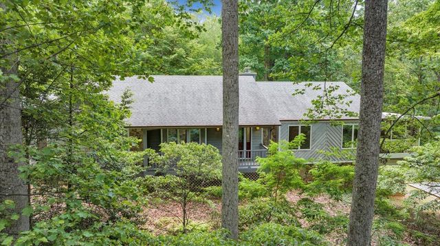 112 Sedgefield LN, Vinton, VA 24179