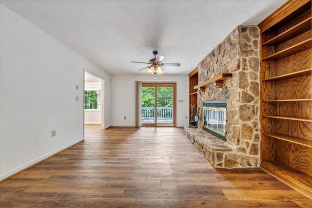 112 Sedgefield LN, Vinton, VA 24179