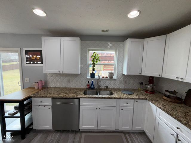 5307 Misthaven Lane, Greenwood, IN 46143