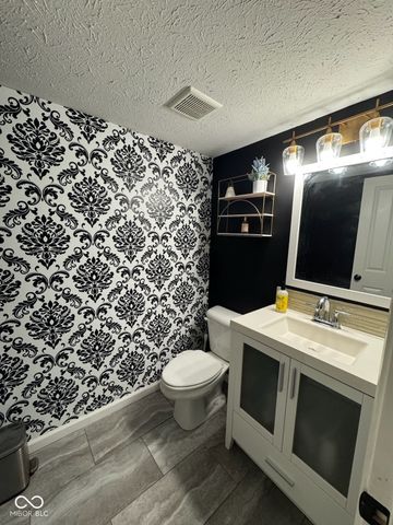 5307 Misthaven Lane, Greenwood, IN 46143