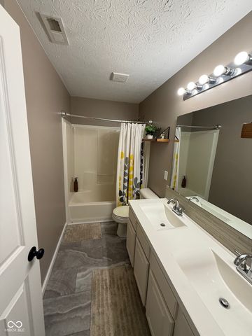 5307 Misthaven Lane, Greenwood, IN 46143