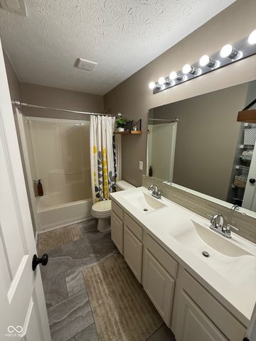 5307 Misthaven Lane, Greenwood, IN 46143