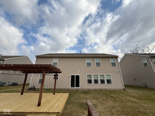 5307 Misthaven Lane, Greenwood, IN 46143