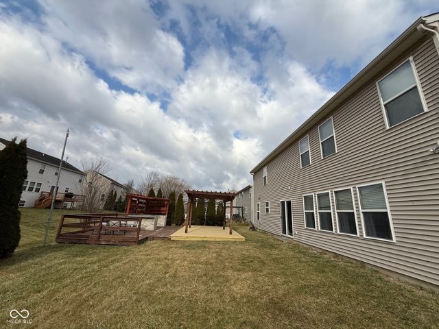 5307 Misthaven Lane, Greenwood, IN 46143