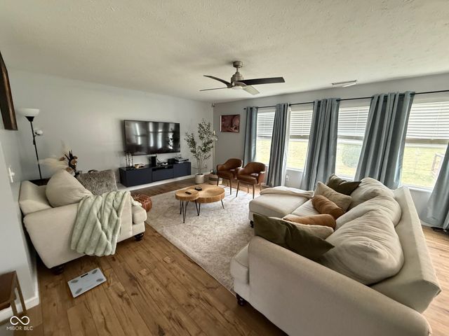 5307 Misthaven Lane, Greenwood, IN 46143