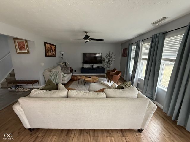 5307 Misthaven Lane, Greenwood, IN 46143