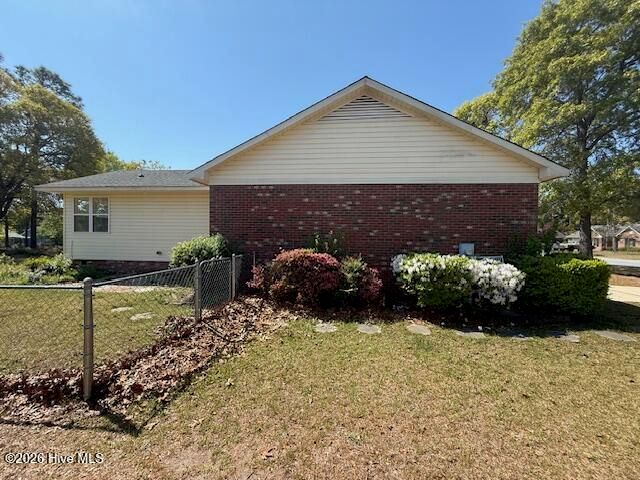 162 E Twelve Oaks Road, Raeford, NC 28376