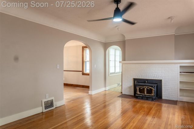 217 Navajo Avenue, Pontiac, MI 48341
