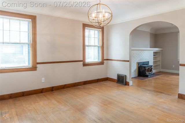 217 Navajo Avenue, Pontiac, MI 48341