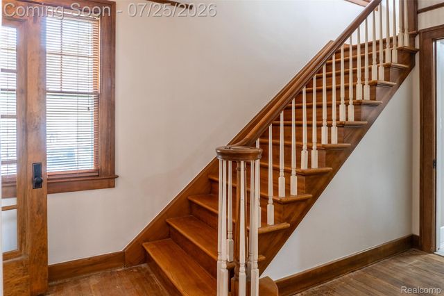 217 Navajo Avenue, Pontiac, MI 48341