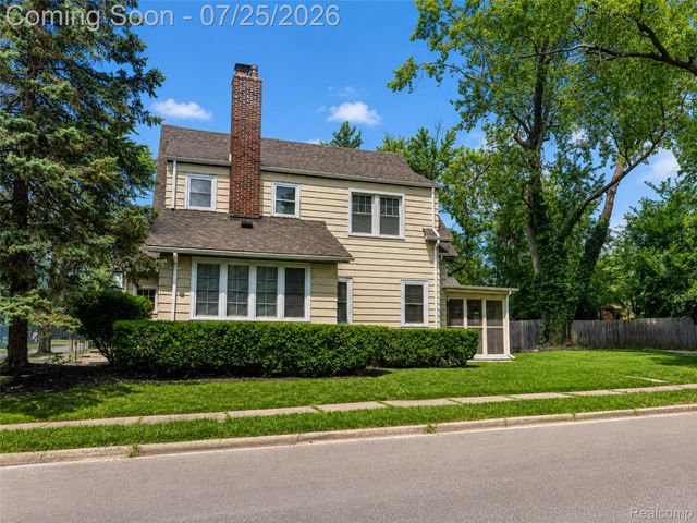 217 Navajo Avenue, Pontiac, MI 48341