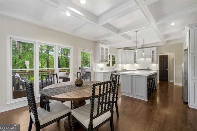 1021 Towne Lake Hills E, Woodstock, GA 30189
