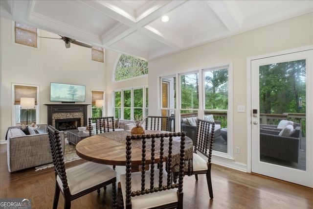 1021 Towne Lake Hills E, Woodstock, GA 30189