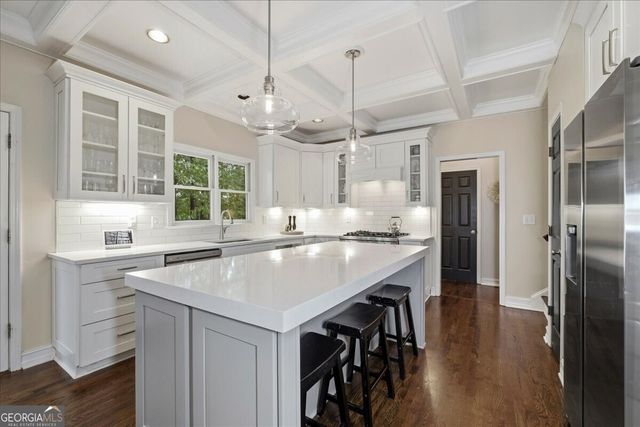 1021 Towne Lake Hills E, Woodstock, GA 30189