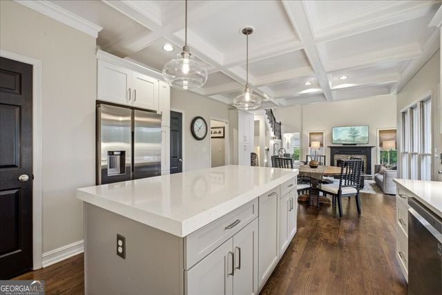1021 Towne Lake Hills E, Woodstock, GA 30189