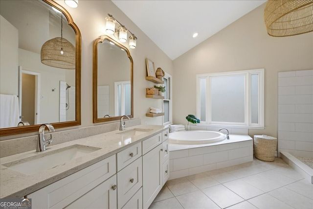 1021 Towne Lake Hills E, Woodstock, GA 30189