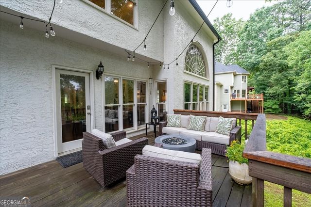 1021 Towne Lake Hills E, Woodstock, GA 30189