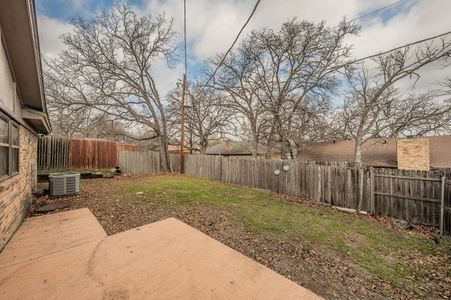 8317 Elm Court, North Richland Hills, TX 76182