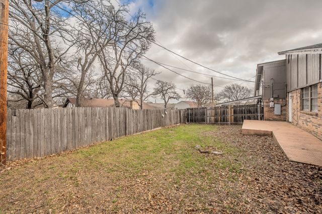 8317 Elm Court, North Richland Hills, TX 76182