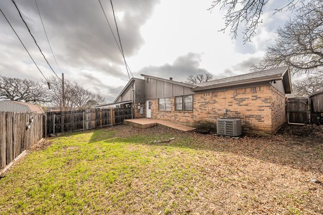 8317 Elm Court, North Richland Hills, TX 76182