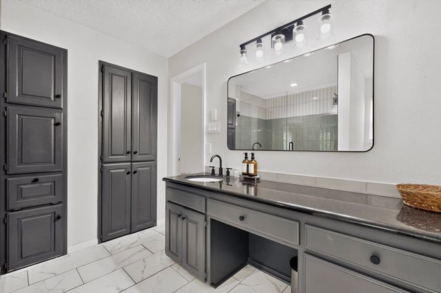 3508 Grande Bulevar, Irving, TX 75062