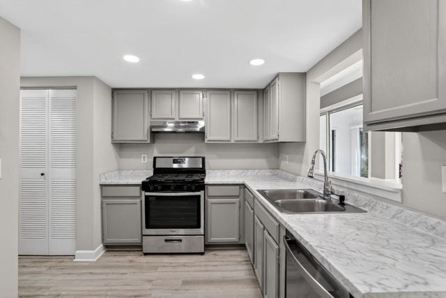 37 Middleton SE Court, Smyrna, GA 30080