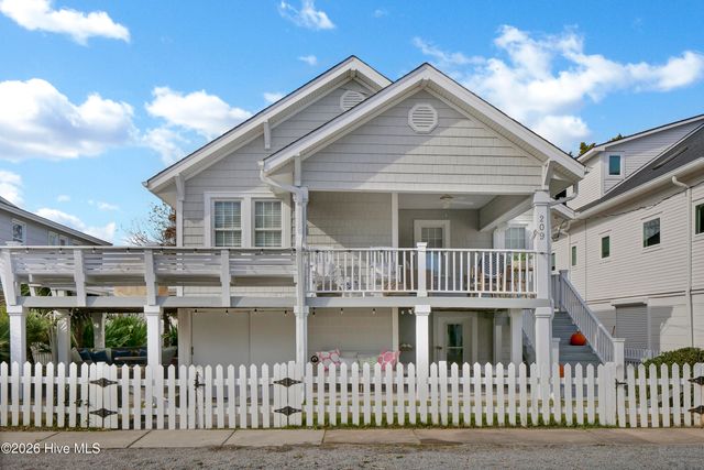 209 N Channel Drive N, Wrightsville Beach, NC 28480