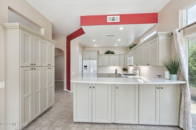 2196 E Sahuarita Wash Way, Oro Valley, AZ 85755