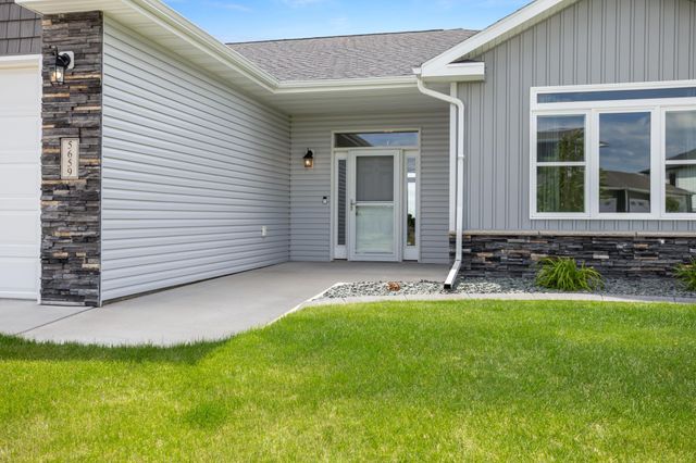 5659 43rd Street S, Fargo, ND 58104