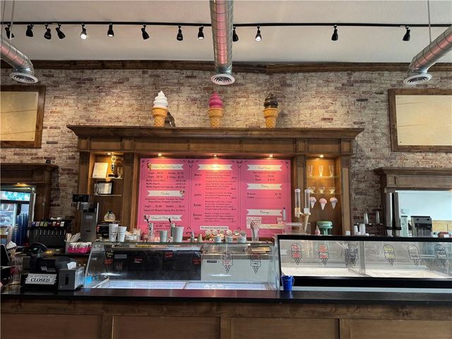 209 S 2nd Street E, Odessa, MO 64076