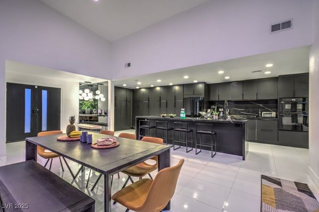 5785 Edna Avenue, Las Vegas, NV 89146