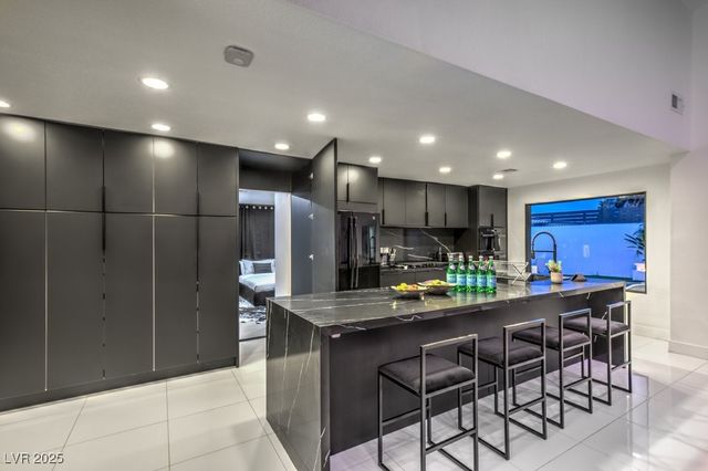 5785 Edna Avenue, Las Vegas, NV 89146