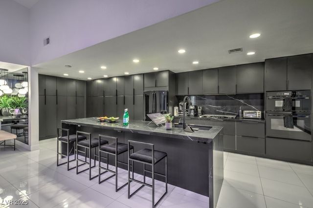 5785 Edna Avenue, Las Vegas, NV 89146