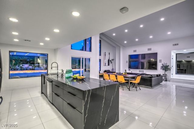 5785 Edna Avenue, Las Vegas, NV 89146