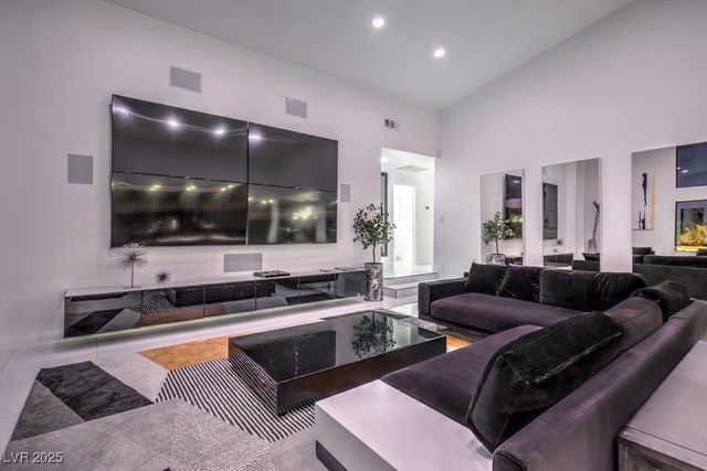 5785 Edna Avenue, Las Vegas, NV 89146