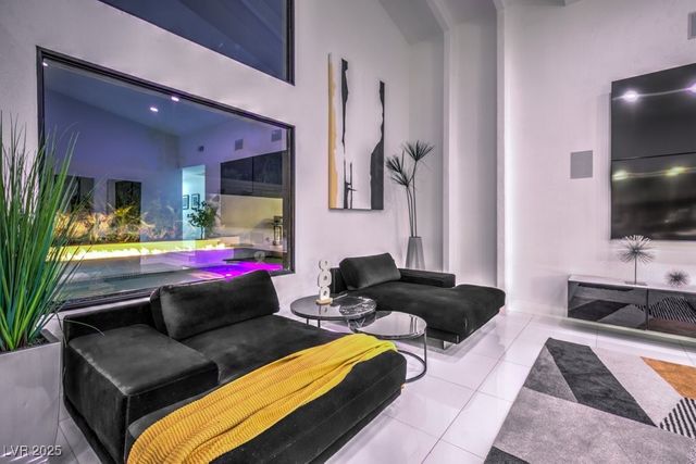 5785 Edna Avenue, Las Vegas, NV 89146